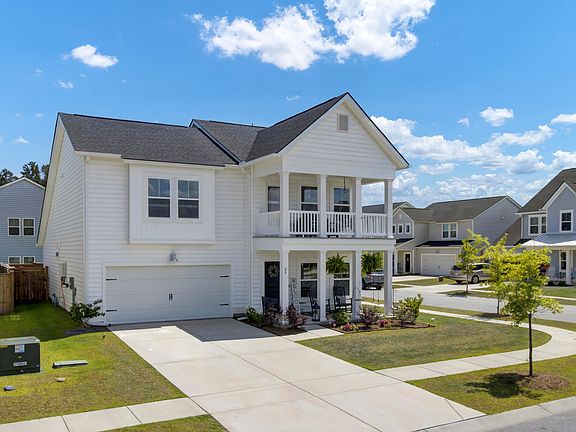 3rd image of 89 Arrowwood Way
