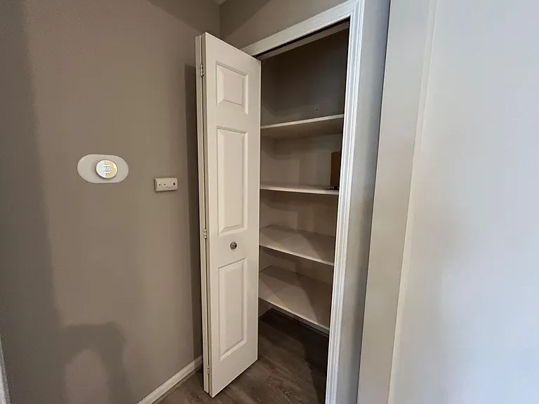 4035 Cornerstone Dr — Photo 32