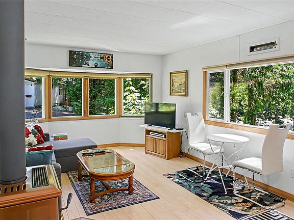 3rd image of 5838 Blythwood Rd #67