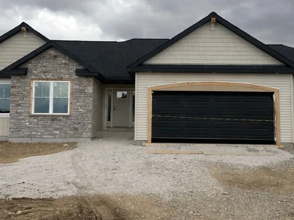 W2326 West Schure DRIVE, Oconomowoc, WI 53066