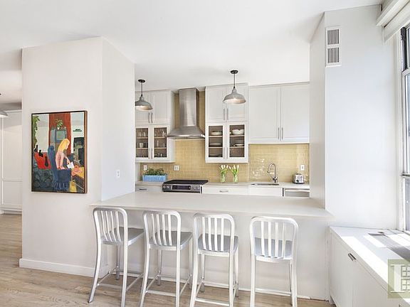3rd image of 300 W 109th St APT 7GH