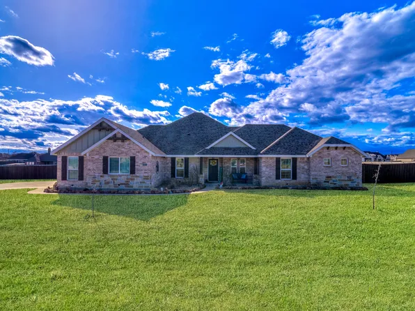 5004 Crown Ct, Sanger, TX 76266