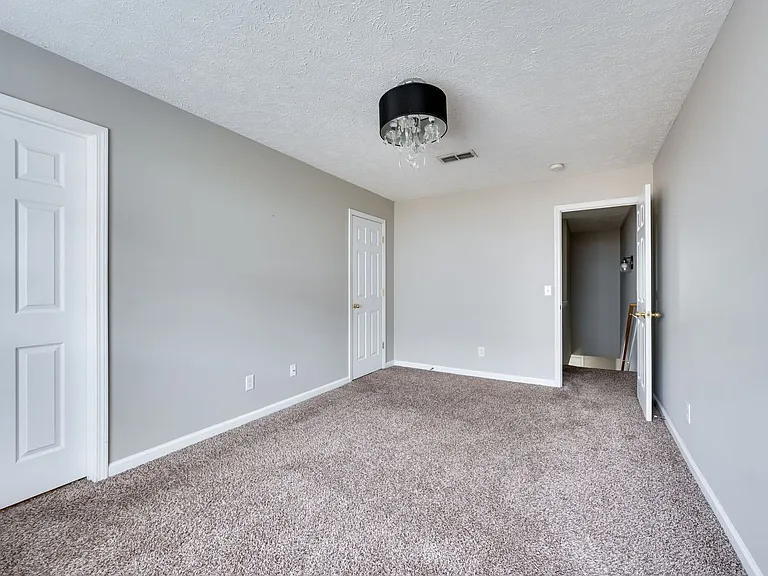 209 Shadow Glen Dr — Photo 20