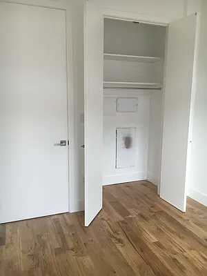 Rented by Premier Metro Realty Corp | media 18