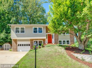8611 Woodview Dr, Springfield, VA 22153