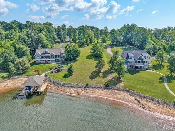 18 Stillwater Dr, Union Hall, VA 24176