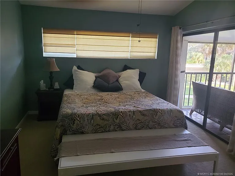 1411 NE 14th Ct #13 — Photo 11