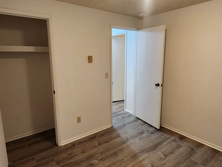 504 N Walker St #3 — Photo 13