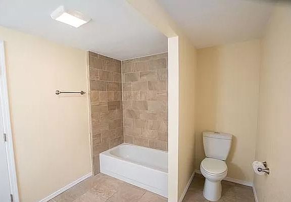 2nd image of 326 N Pinto St