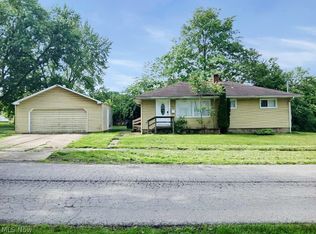 907 Ann Ave, Niles, OH