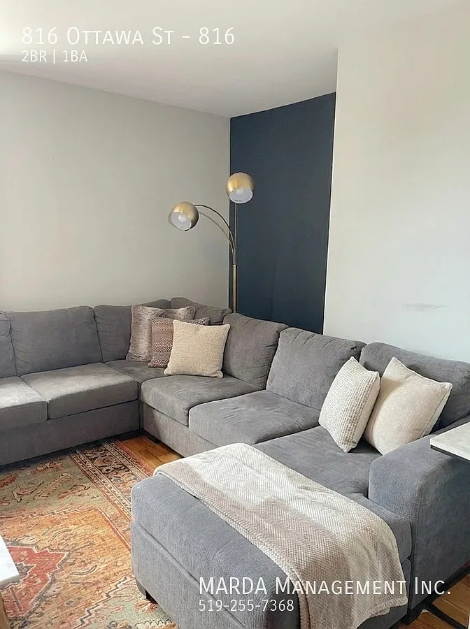 816 Ottawa St #816 photo 1