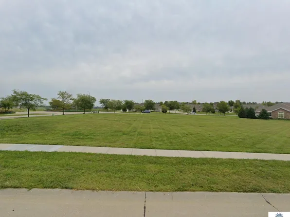 16110 Davidson Plz, Bennington, NE 68007