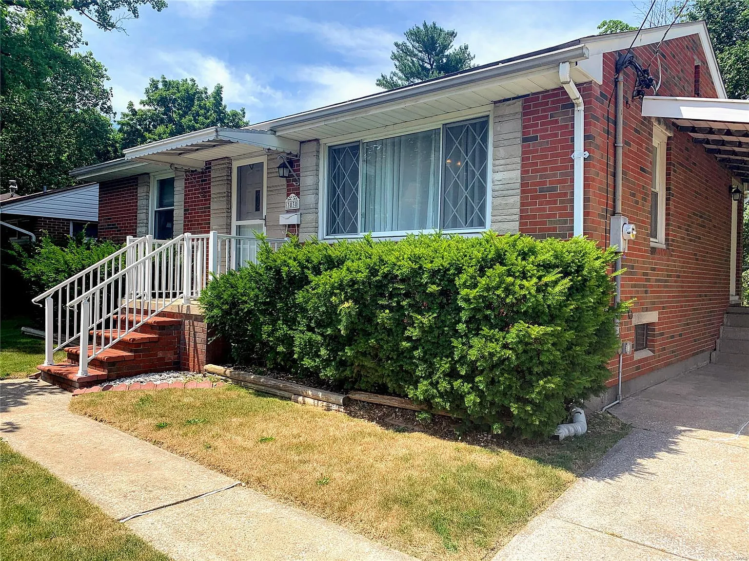 3838 Oscar Ave photo 1