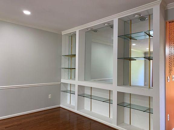 4th image of 2440 Mountain Mill Pl