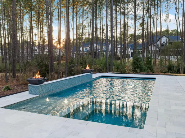 1008 Enchanted Pine Ln, Raleigh, NC 27614