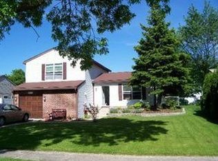 20555 S Driftwood Dr, Frankfort, IL 60423