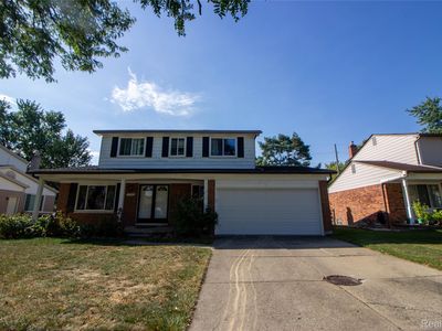2260 Columbia Dr, Troy, MI, 48083