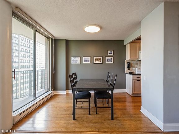 5th image of 4170 N Marine Dr APT 7M