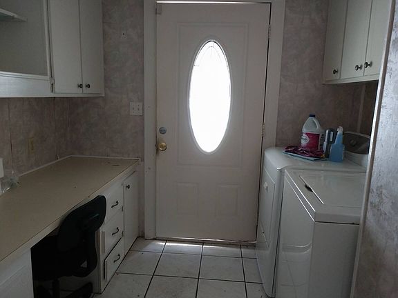 5th image of 66 Pleasant Cir