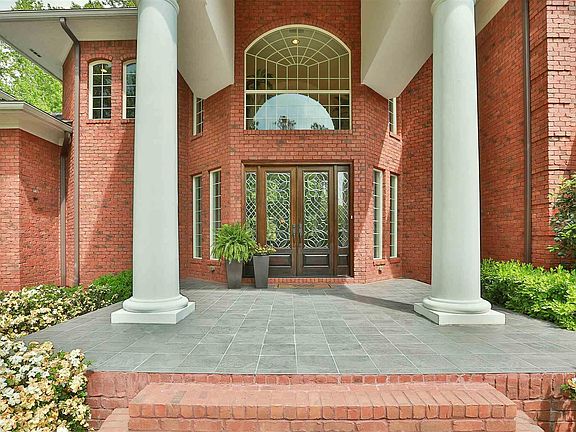 5th image of 313 White Springs Ln