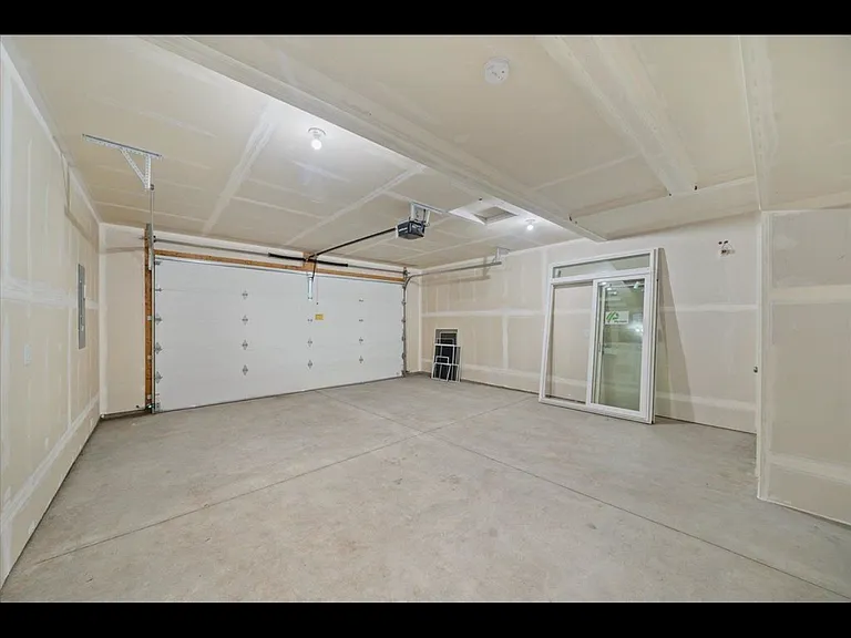 18315 E Desmet Ave — Photo 23