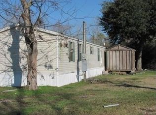 514 Joan St, Winnie, TX 77665
