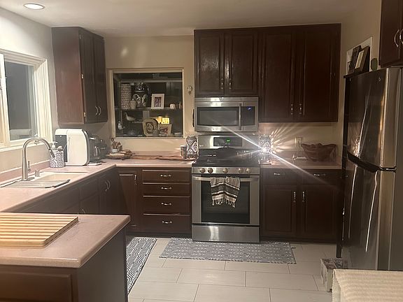 4th image of 1651 Highland Dr #1