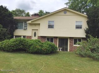 3908 34th St, Hamilton, MI 49419