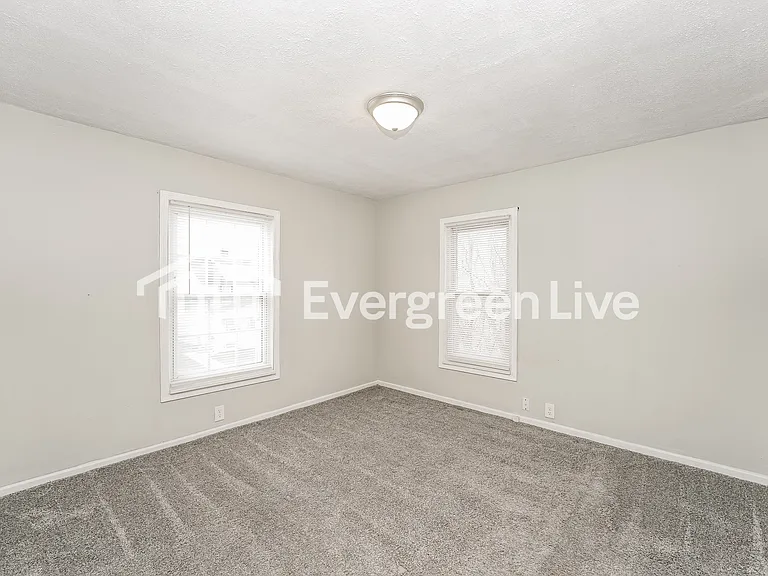 2909 7th St NW — Photo 9