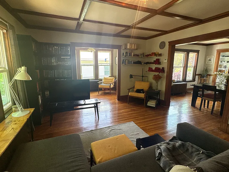 62 Newport St — Photo 2