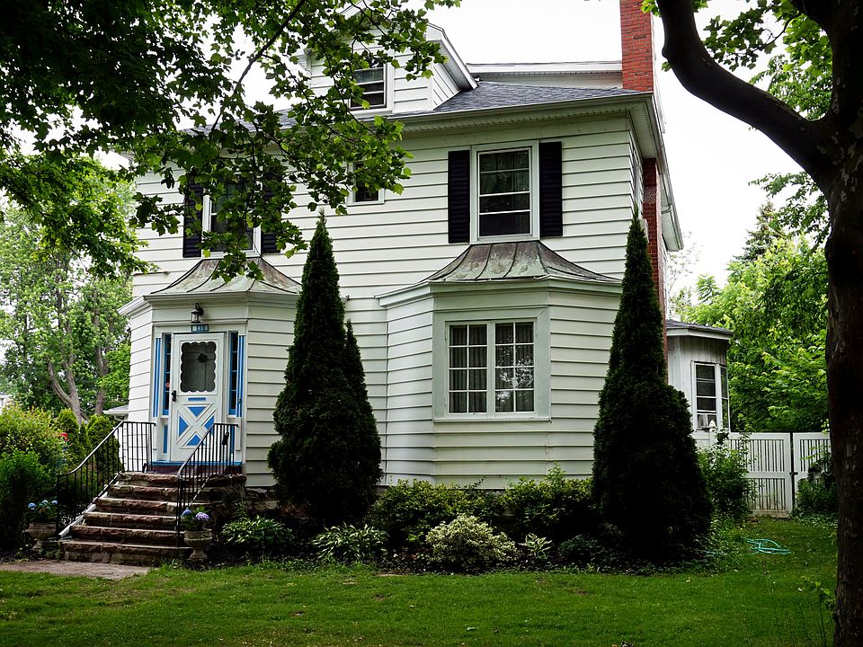 2nd image of 130 Depew Ave