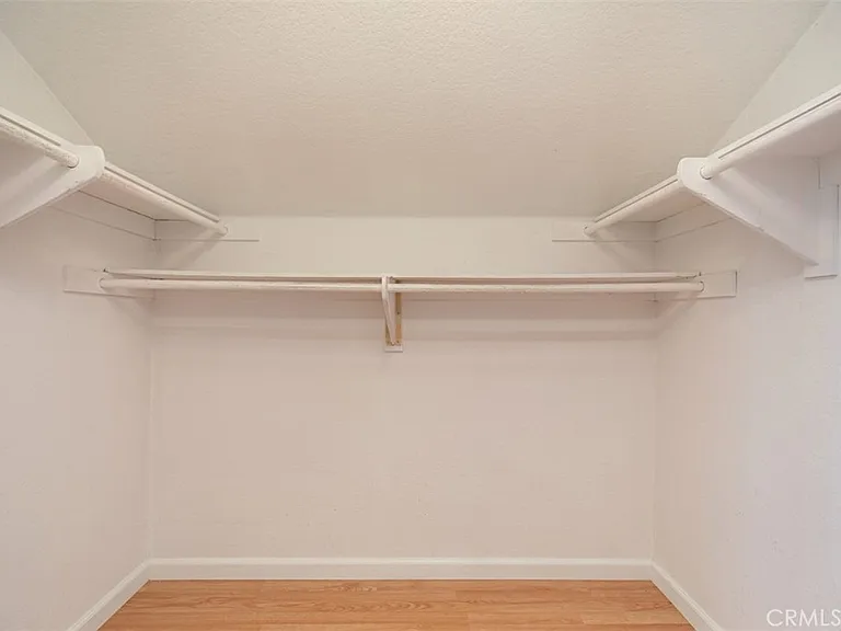 24392 Kingston Ct — Photo 22