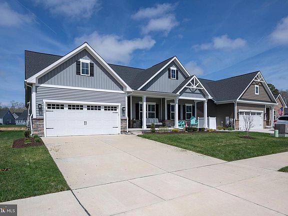 3rd image of 37689 Wildwood Ln