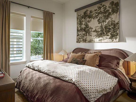 2nd image of 600 Kissimmee Dr #122