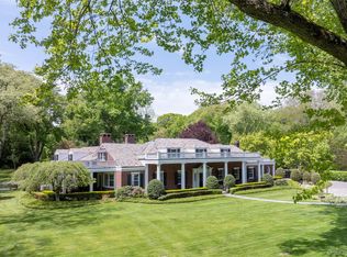 550 Chicken Valley Rd, Locust Valley, NY 11560