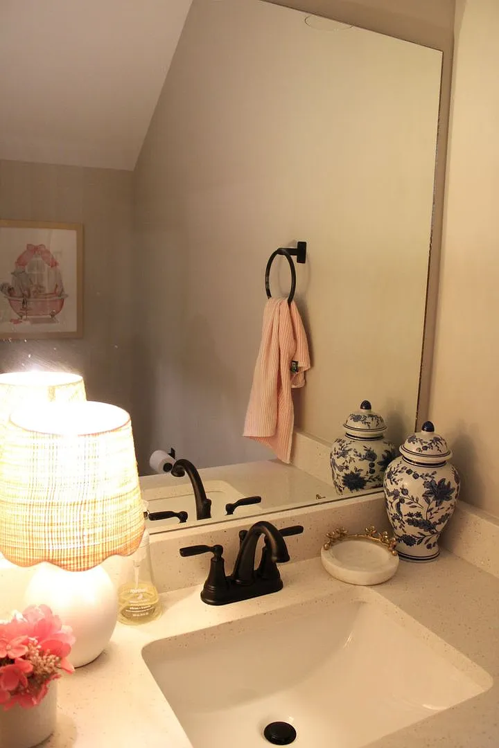 Ivy Lane — Photo 2