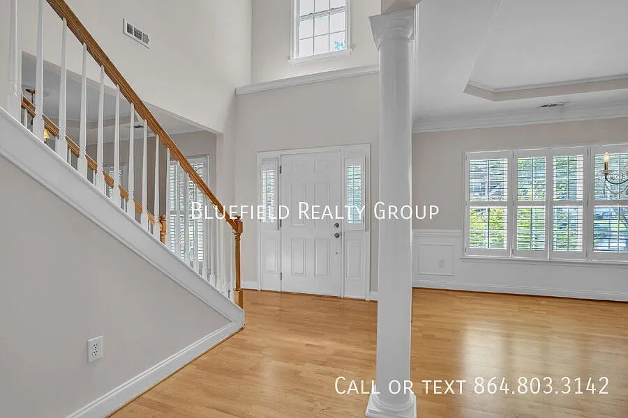 4 bed | 3.5 bath | Spacious loft, patio & community pool $2,900/mo rent — Photo 3