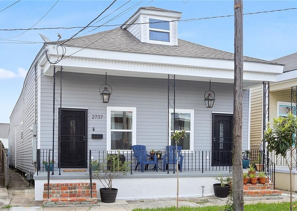1st image of 2737 Amelia St