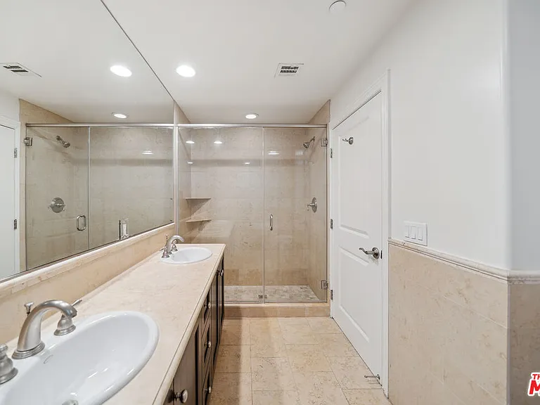 1050 S Holt Ave #404 — Photo 19