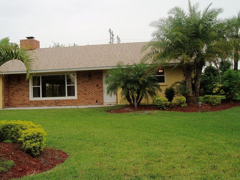 Lovely Totally Remodeled Home 2 Acress!