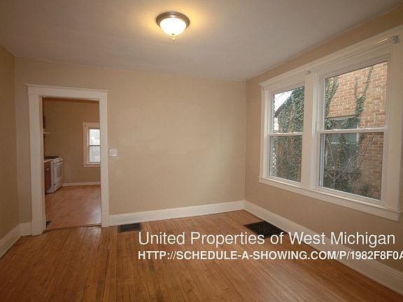 4th image of 845 Capen St NE #02