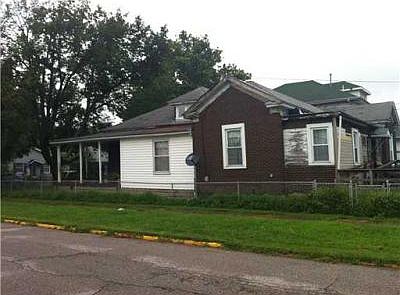 1st image of 200 9th Ave