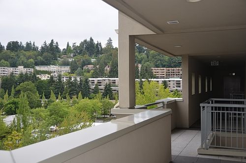 Exterior Photo 1