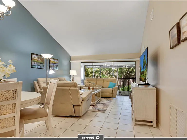 4863 Winslow Beacon — Photo 2