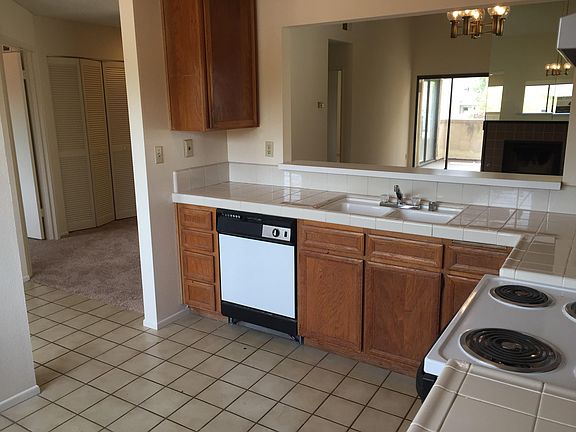 5th image of 930 Lupine Hills Dr Unit 30