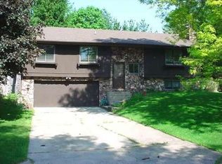 51192 Downing Ct, Elkhart, IN 46514