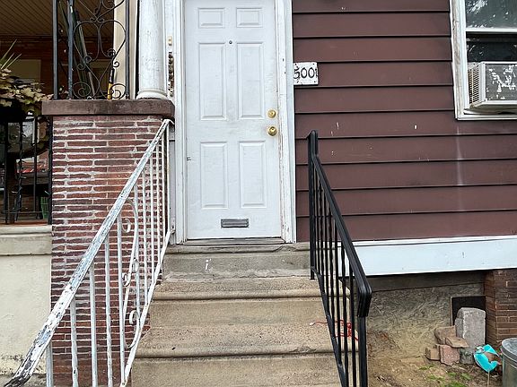 2nd image of 5001 Cedar Ave #2F
