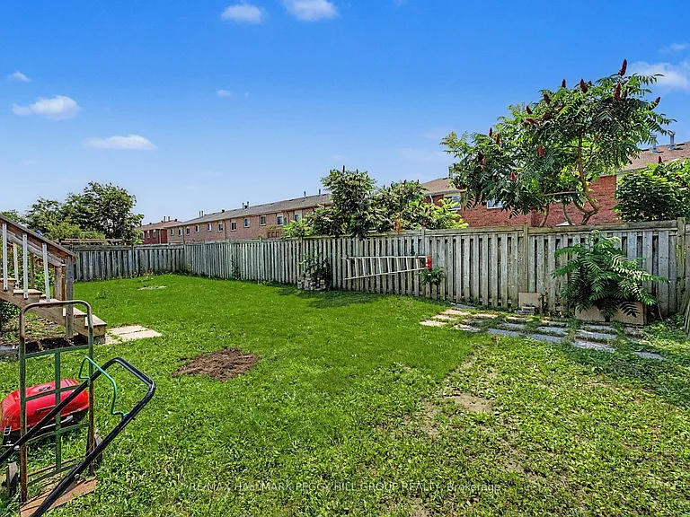 48 Cassandra Dr #LOWER — Photo 13