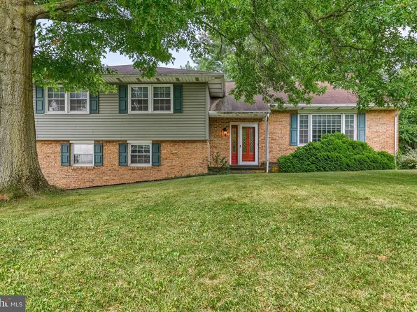 377 Mount Pleasant Rd, Hanover, PA 17331