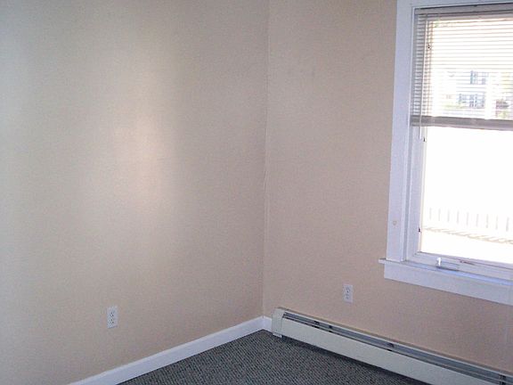 4th image of 88 Saco Ave #2